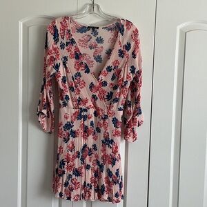 Floral V-Neck Dress Medium
